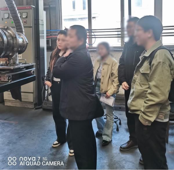 陜西某國企考察團一行來我公司溝通回轉窯事宜